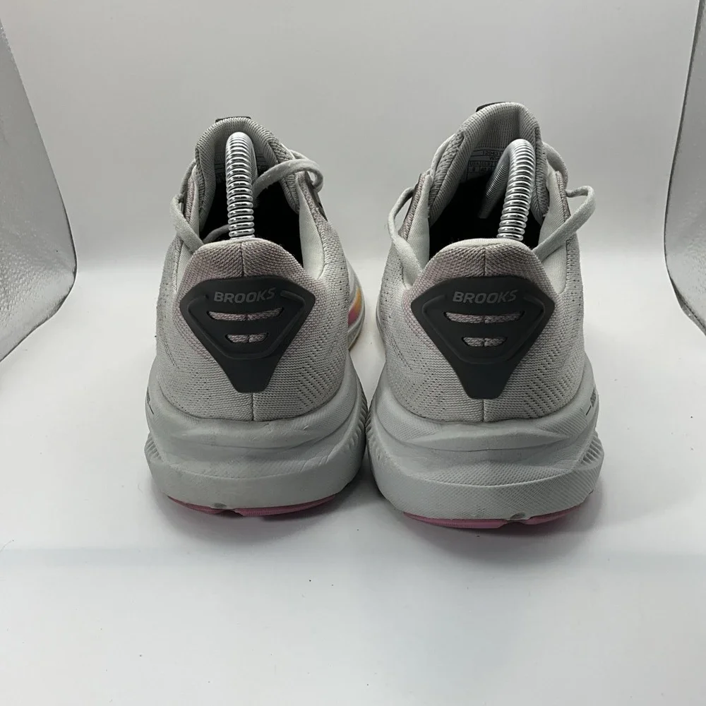 Size 9 - Brooks Ghost 17 Oyster Apricot‎ Pink W